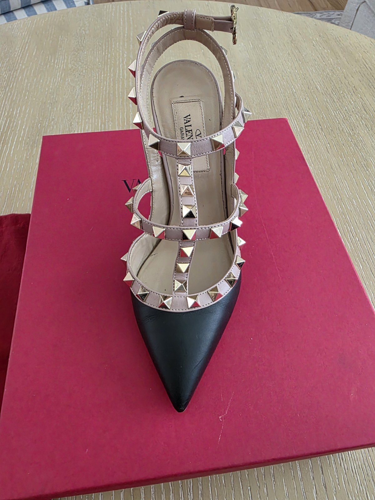Valentino Garavani Rockstud Strappy Ankle Strap Pointed Toe Heels size 5