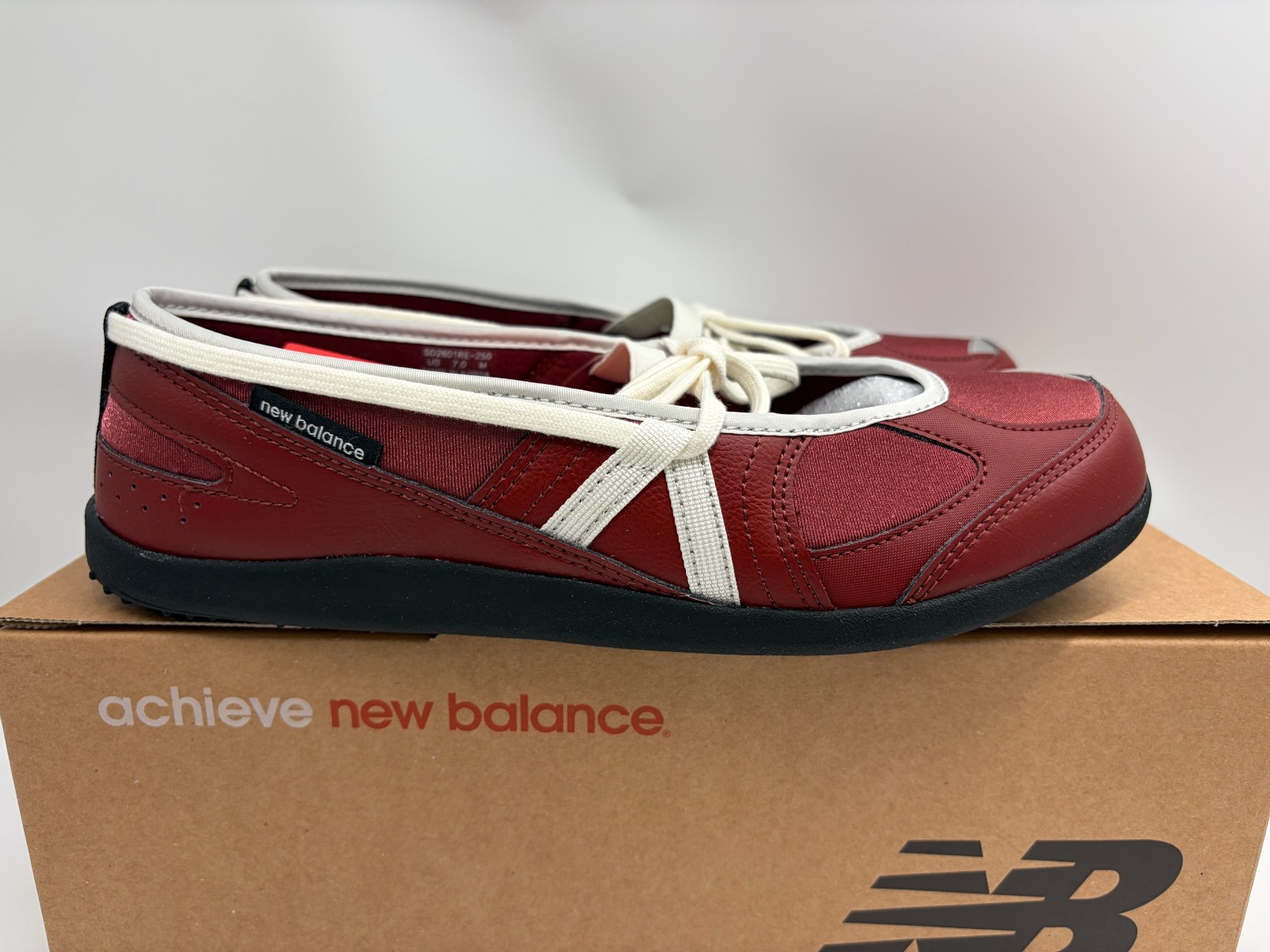New Balance Flat Breeze Women’s Casual Shoes Lifestyle Fashion Red NWT SD2601RE
