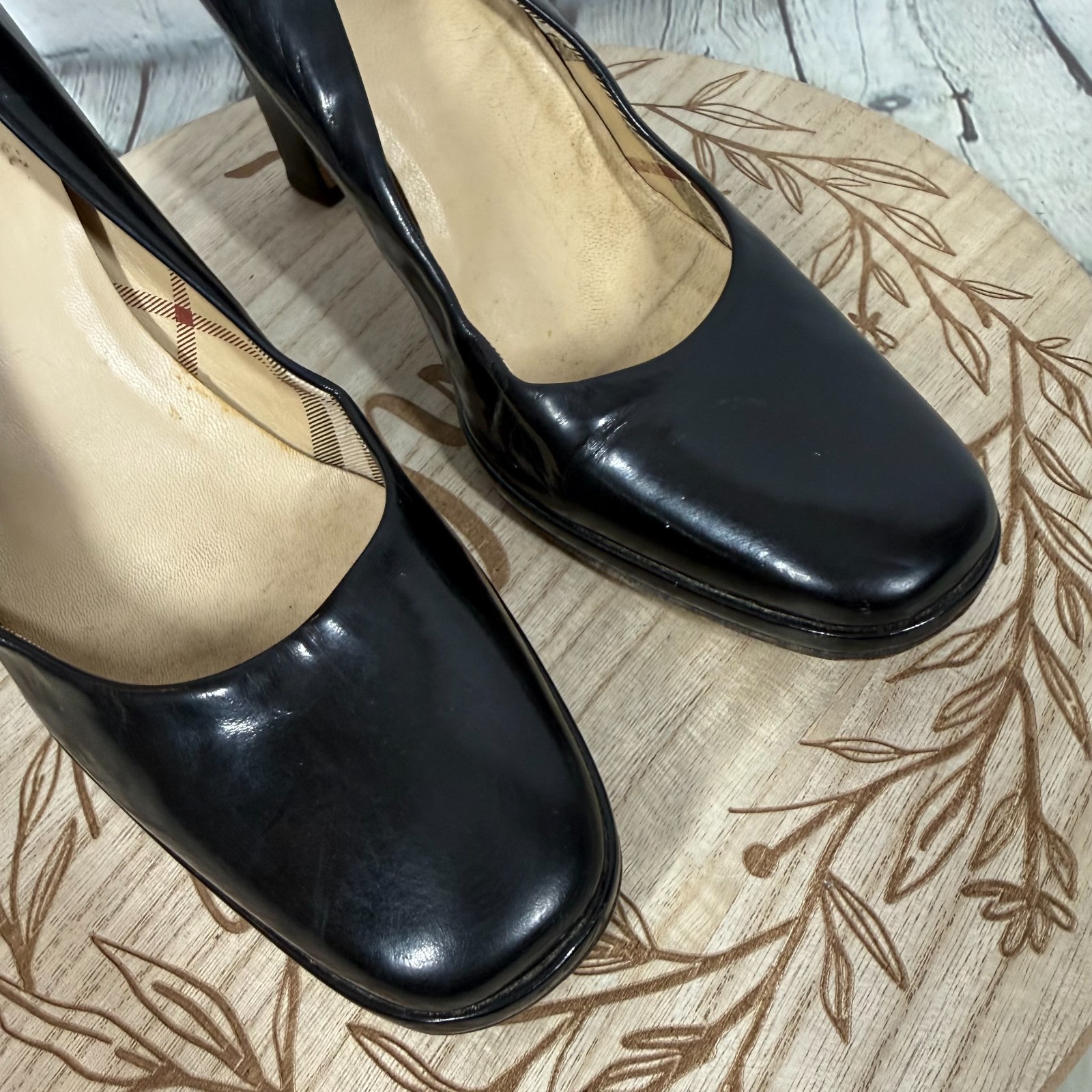 Burberry Black Patent Leather Pumps Heels Women’s US 7.5 Nova Check Lined Italy