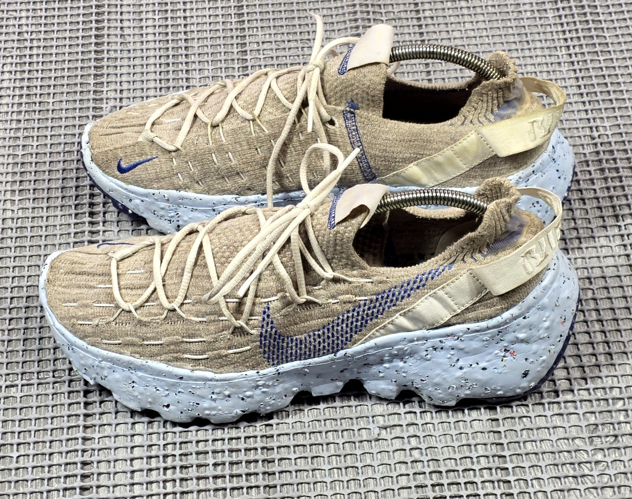 Nike Space Hippie 04 Womens 11.5 Beige Multicolor Athletic Sneakers Shoe CD3476