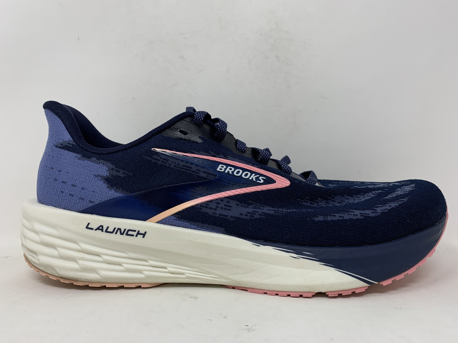 Women’s Brooks Launch 11, Peacoat/Blue/Peach, 11.5 B Medium US
