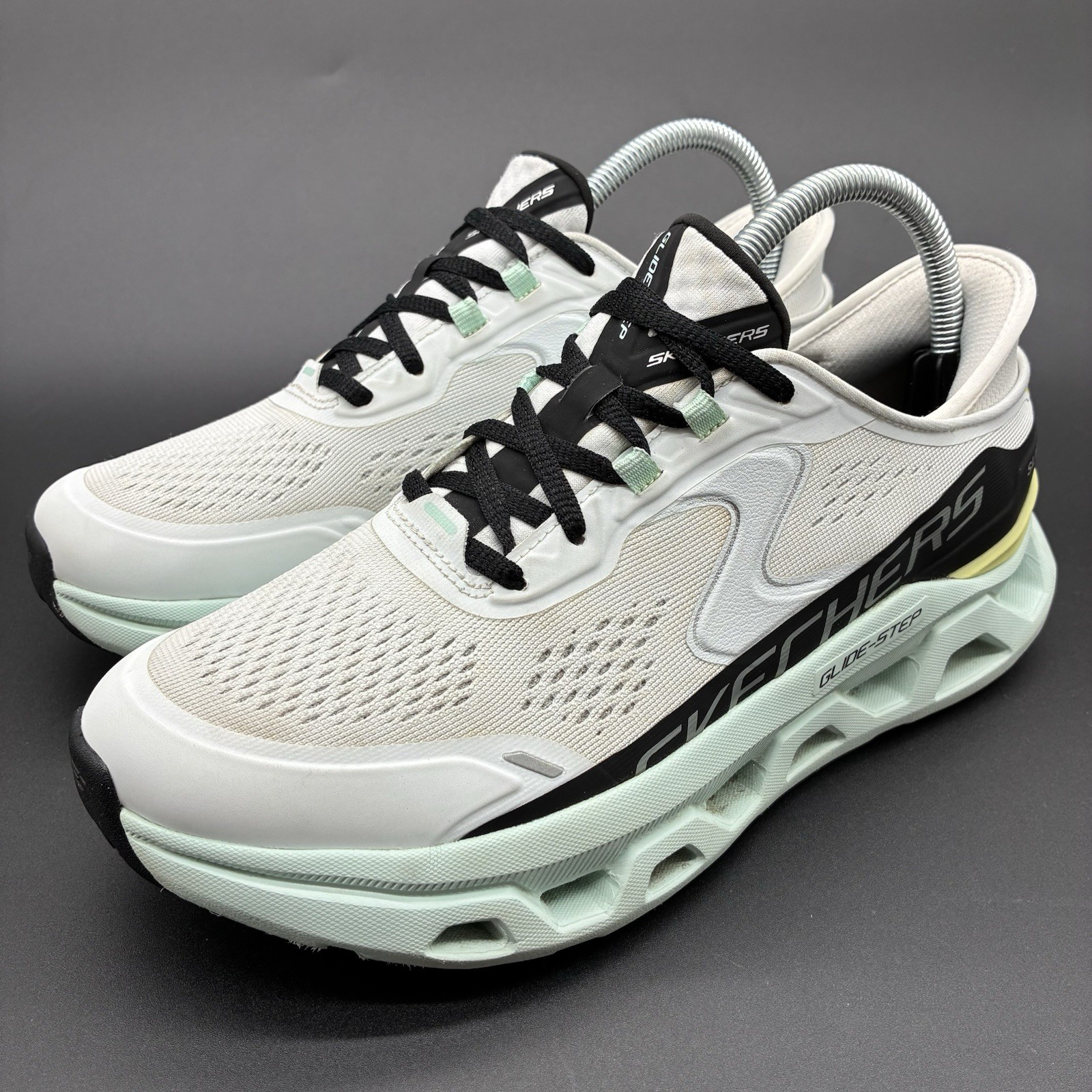 Skechers Slip-Ins Glide-Step Altus Women’s 8 White Running Walking Shoes