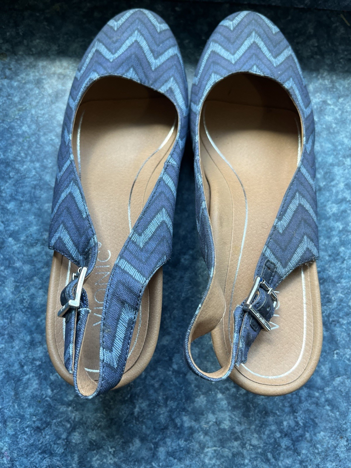 Vionic Carolina Blue Chevron Wedge Slingback sz 11 Summer Resort