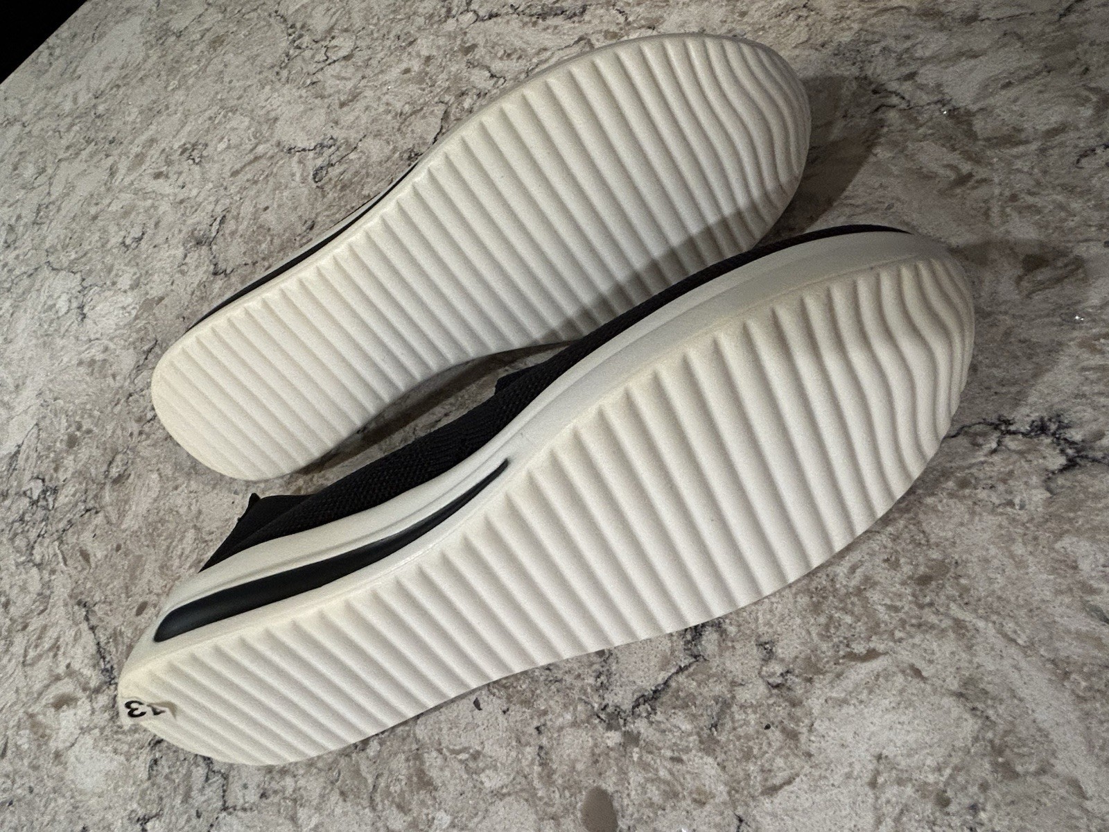Black Knit Slip-On Women’s Lightweight Comfort Flats Synthetic Round Toe