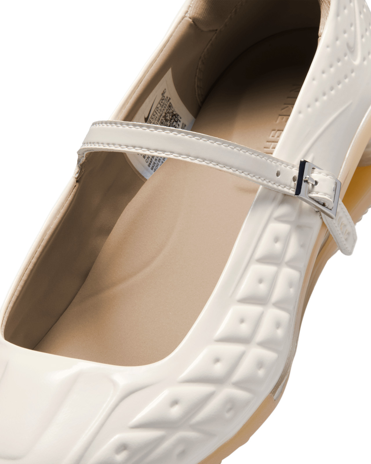 NIKE Women’s hox Z Calistra IR5510-100 Pale Ivory and Oatmeal