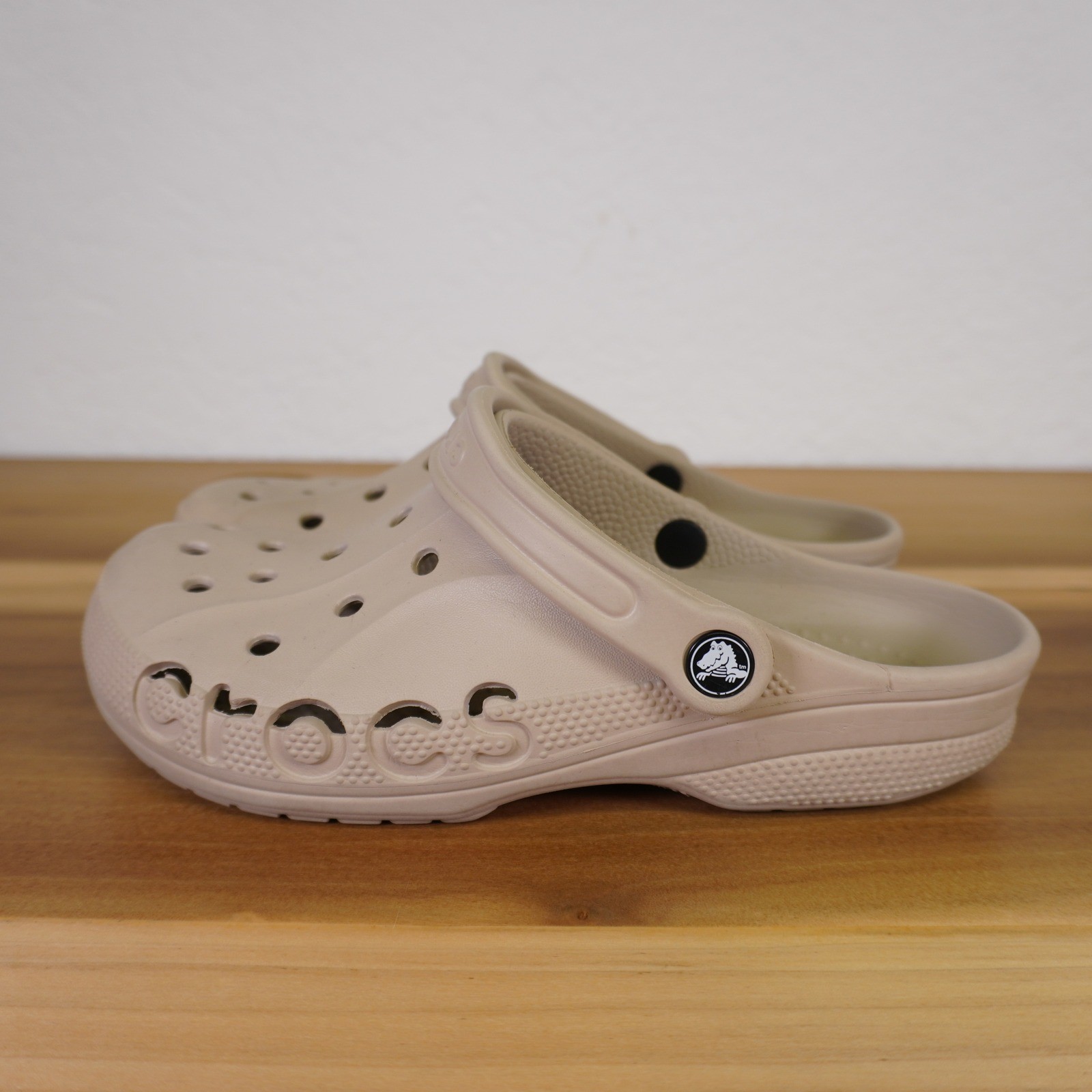 Crocs Baya Clog Unisex Men 7 Women 9 Tan Beige Slip On Comfort Sandals