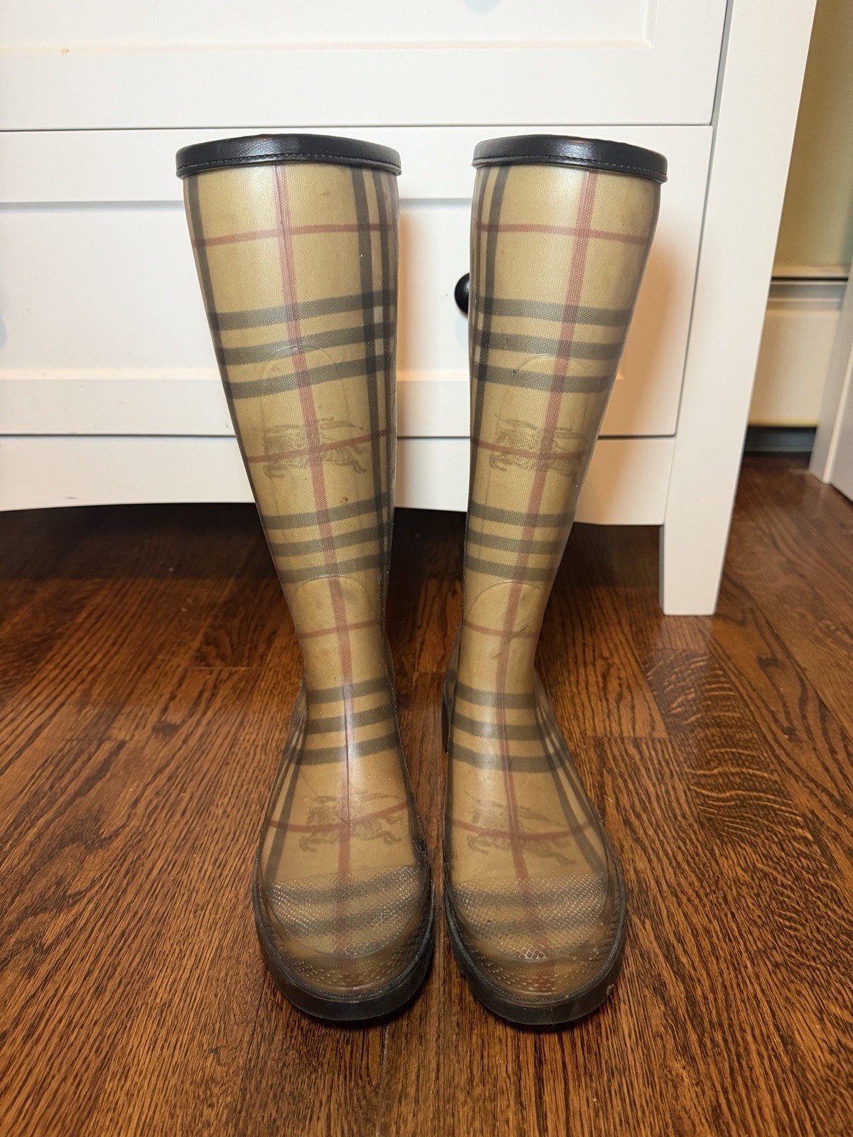 Womens Burberry Classic Nova Check Rubber Wellington Rain Boots Size 38 / 7.5 US