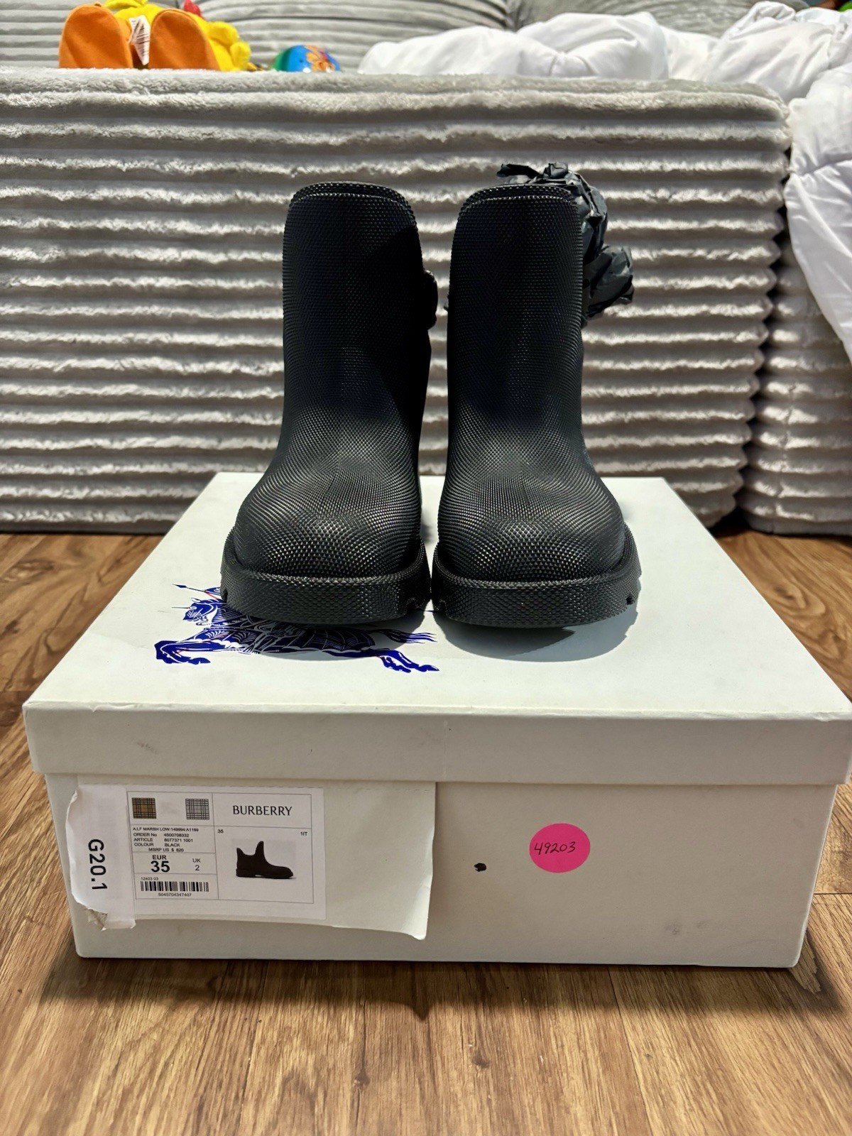 Burberry Textured-finished Round Toe Slip on Boot US 5