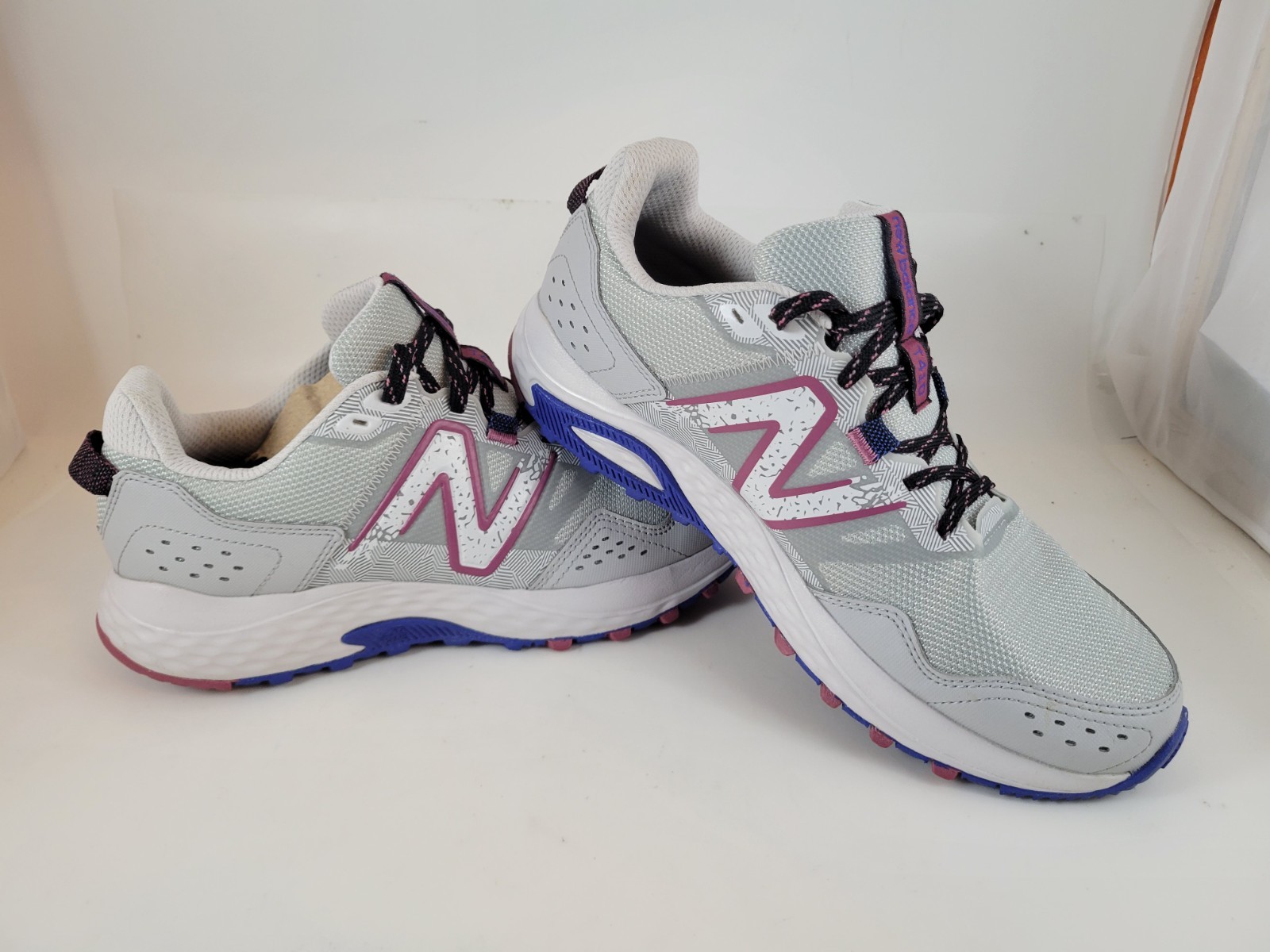 New Balance T410 Women’s Size 10 Or Men’s 8.5 Trail Running Athletic Sneakers