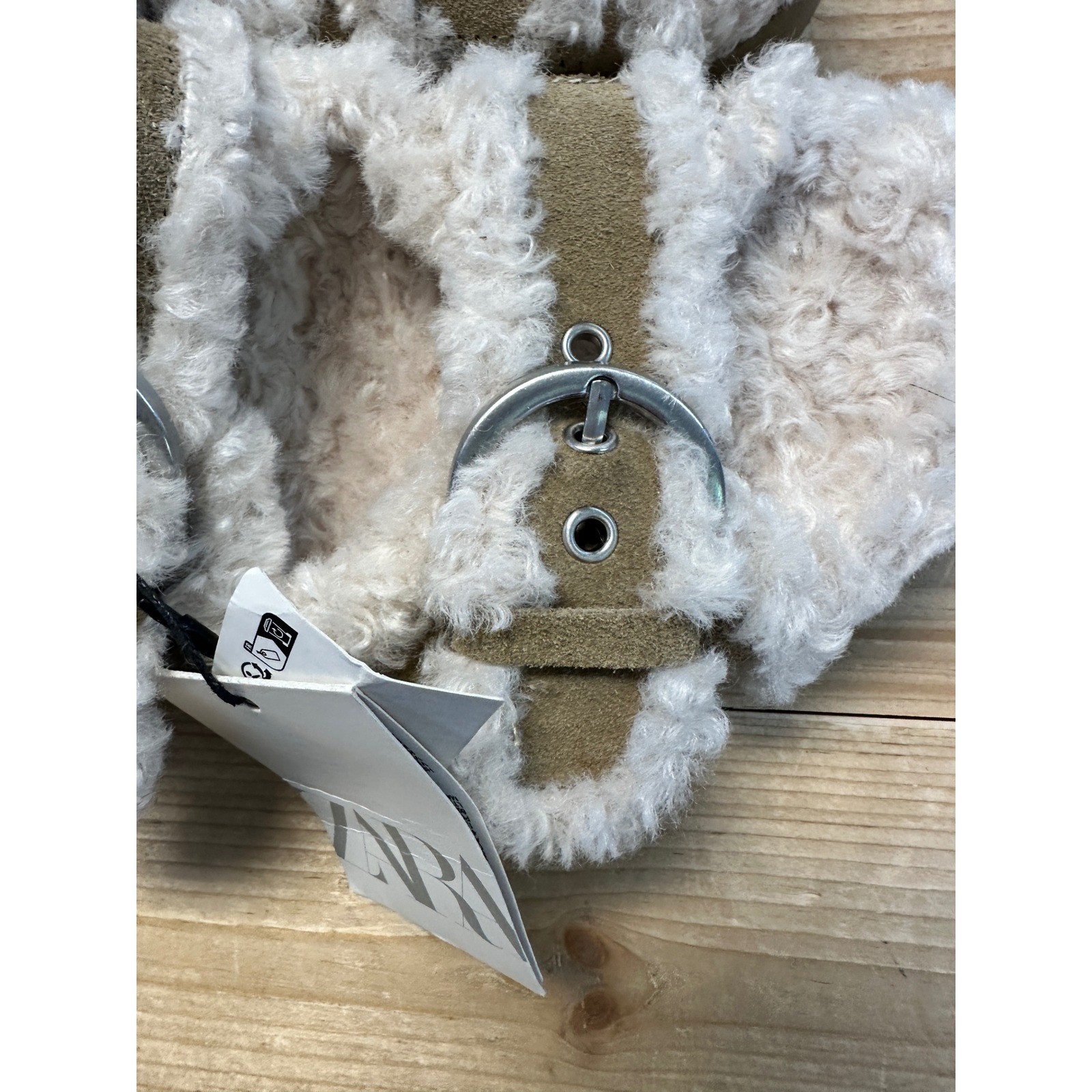 ZARA Women’s Fur Lined Buckle Strap Flat Sandals Tan Size US 8 EUR 39