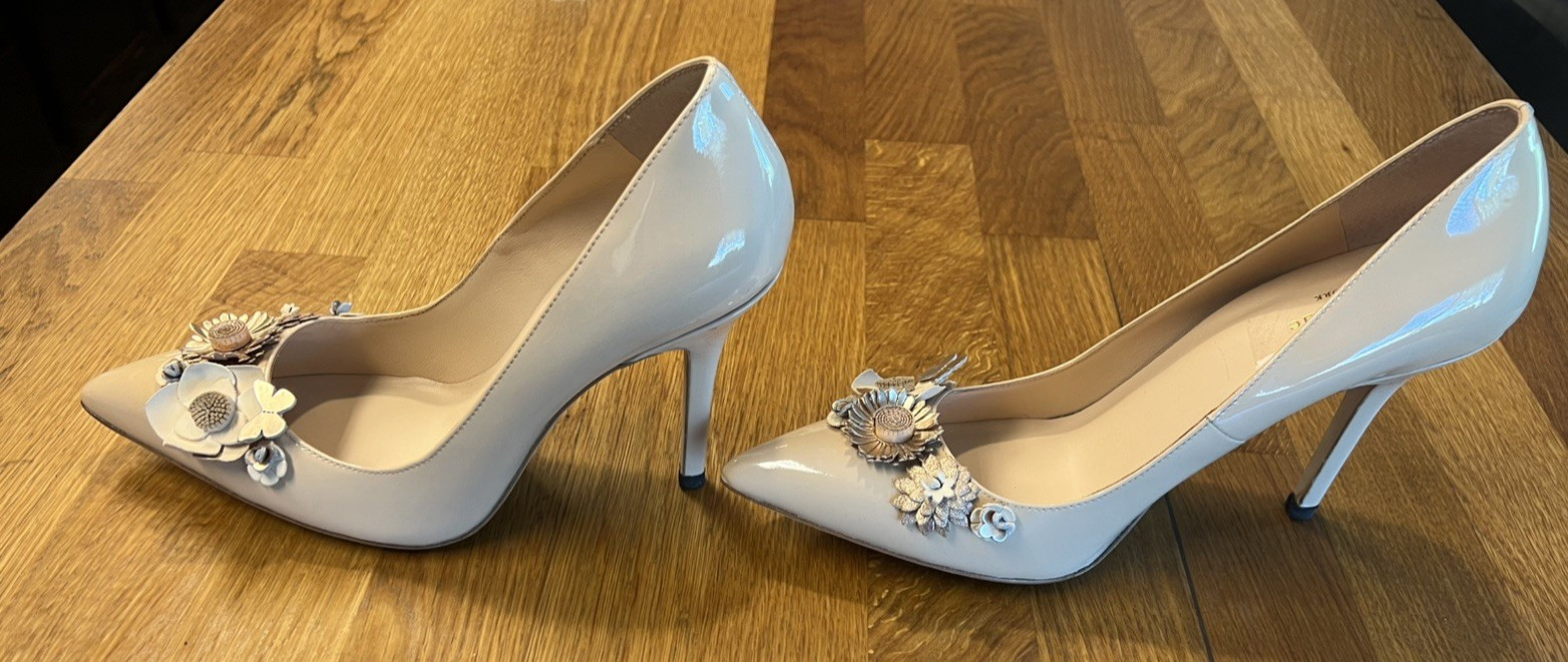 Kate Spade Evelyn Patent Leather Pale Pink/Nude Flower Heel Sz 9.5