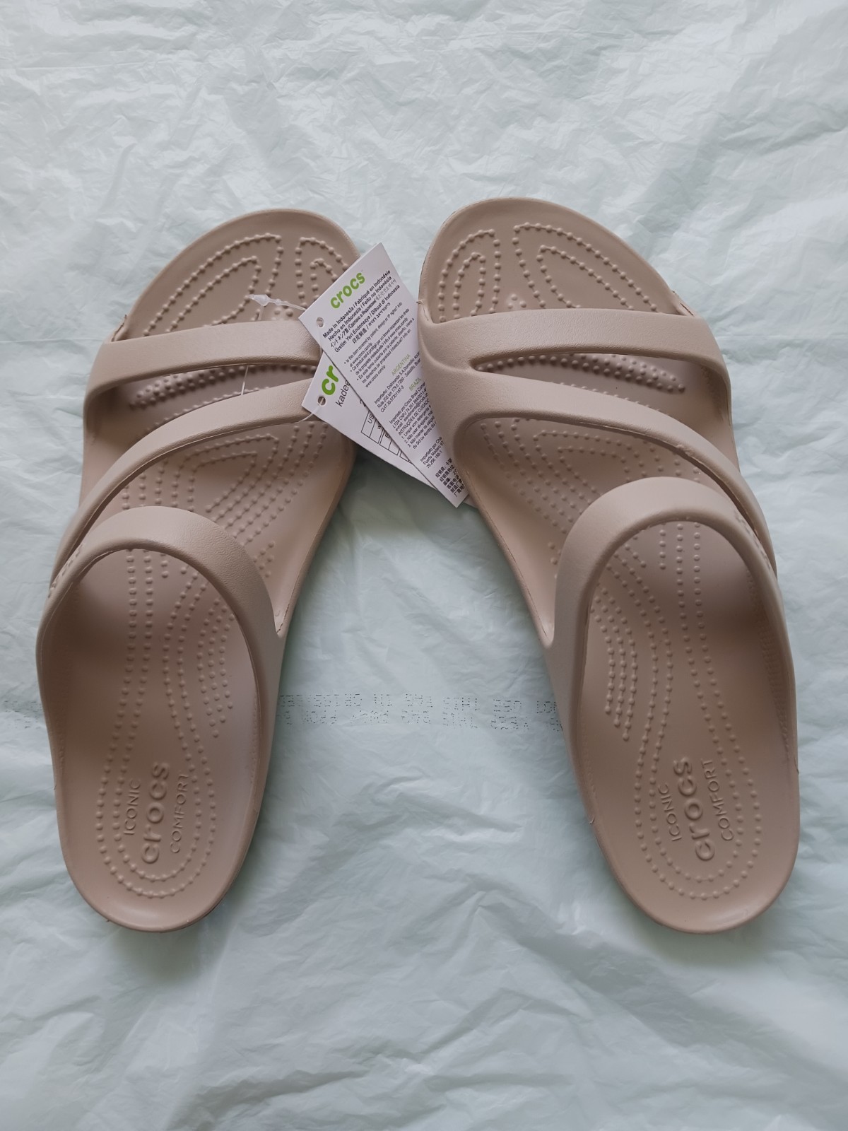 Crocs Kadde II Sandals Women’s Size 8 New with tags.