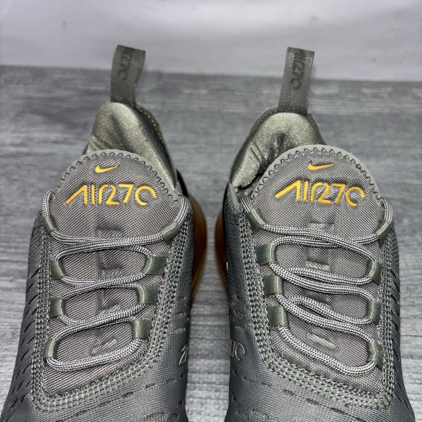Nike Air Max 270 Womens Size 6.5 Dark Stucco Metallic Gold Sneakers AV8427-001