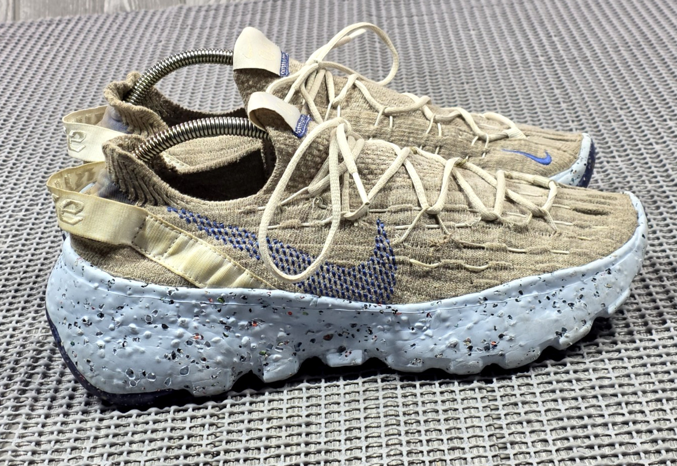 Nike Space Hippie 04 Womens 11.5 Beige Multicolor Athletic Sneakers Shoe CD3476