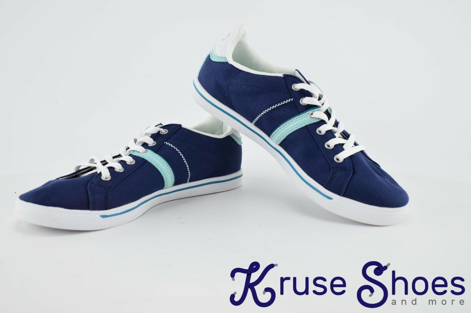 Lands’ End Women’s Canvas Sneakers «Deep Sea» Size 6B