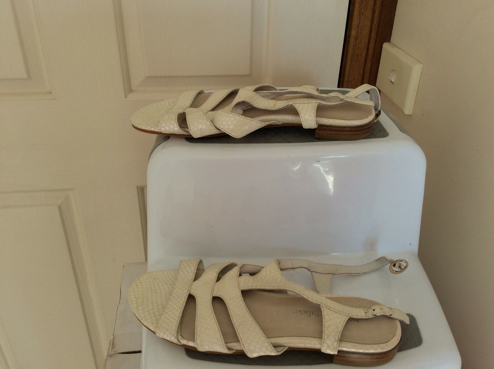 Django and Juliette Women’s Designer Animal Skin Sandal Size AU 6 / EU 37