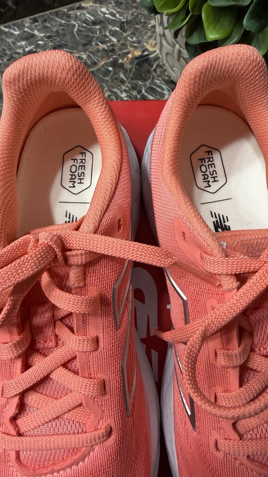 New Balance Fresh Foam 690 V8 Women’s Size 8