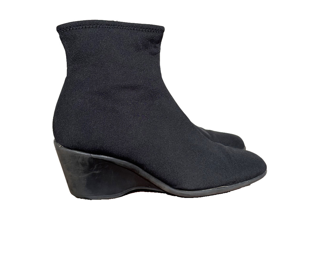 Sleek Sock Boot-Ankle Women’s Size 7.5M Black Fitted Textile Rubber Heel Comfort