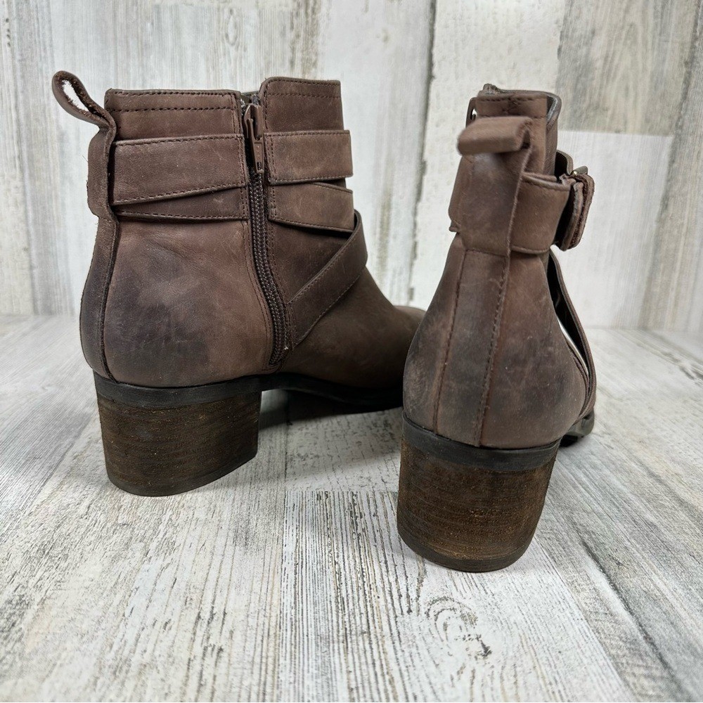 Tara M. Brown Leather Ankle Boots Women’s 8 with Straps Buckle Detail