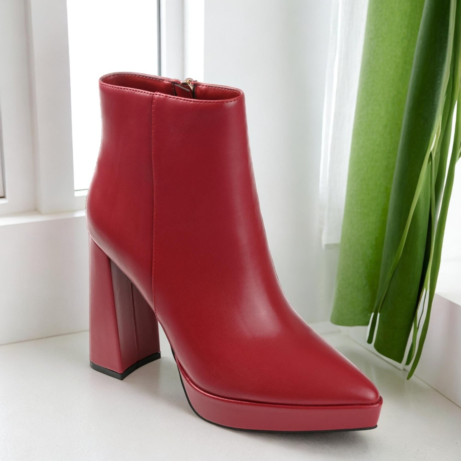 Journee Collection Women’s Red Tru Comfort Foam Marnnie Bootie Size 8M NIB