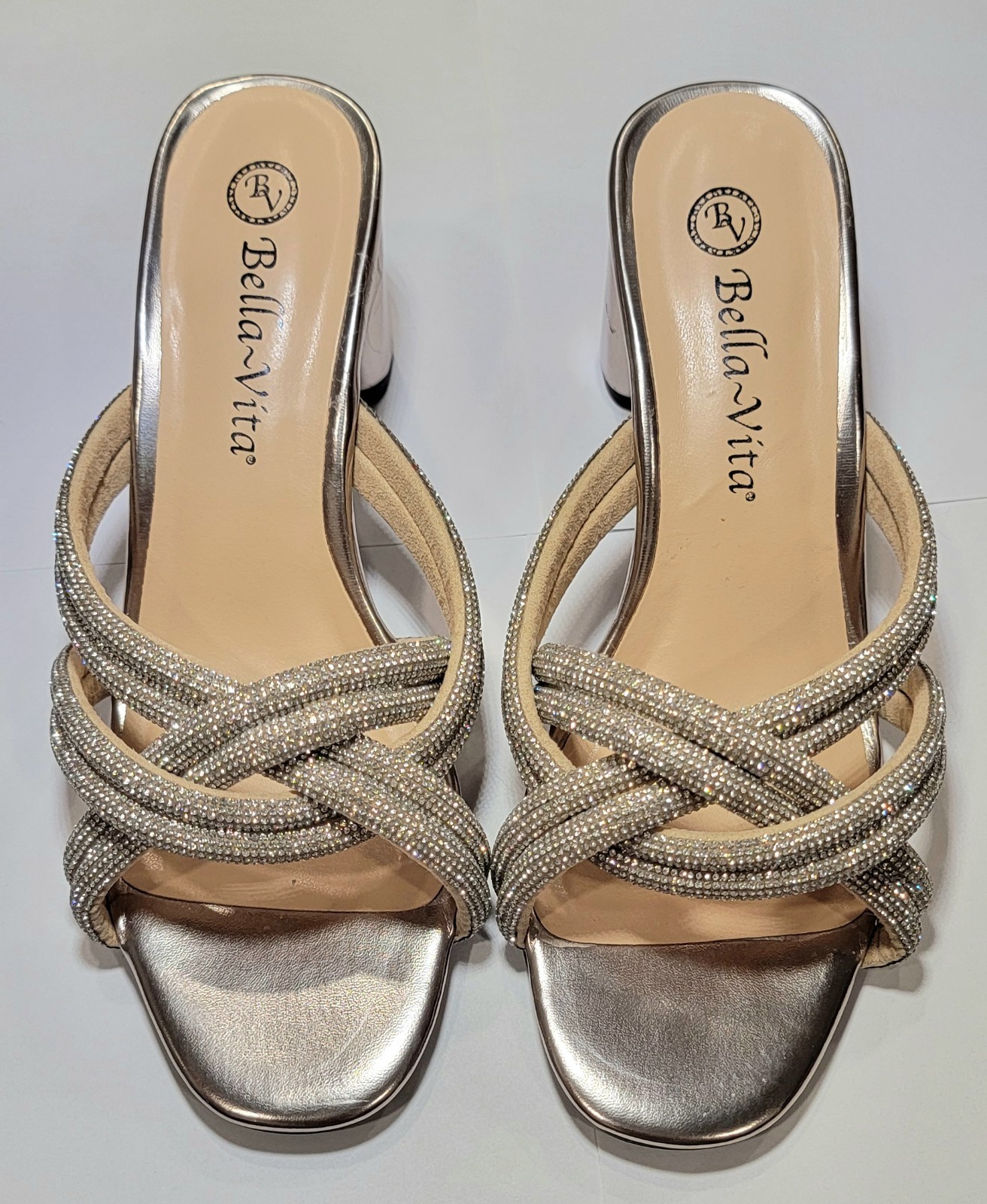 Bella-Vita Womens Silver Rhinestone Glitter Strappy Slip On Open Toe 6 M