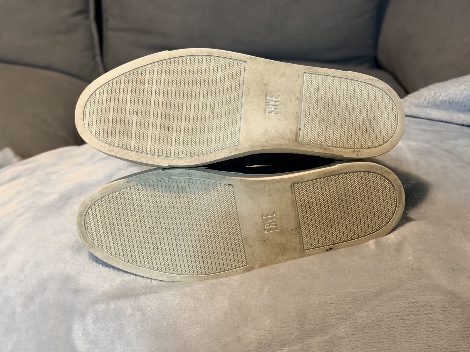 Frye Ivy Black Leather Slip On Sneakers Women’s 9.5 White Sole