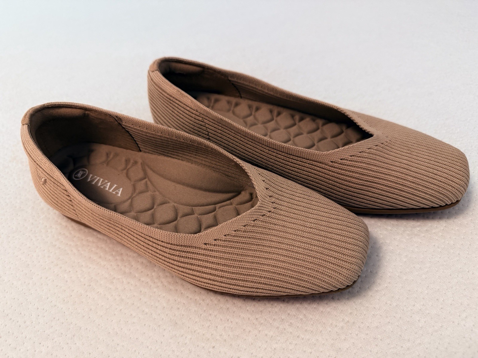 Vivaia Margot Square Toe Comfort Flats Women US 5 Camel Tan V Cut Ribbed Pull On