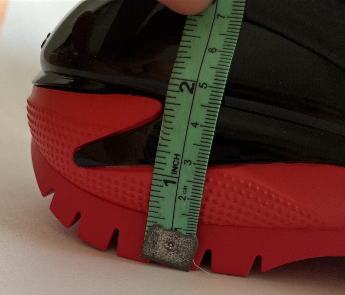 Crocs Mega Crush Clog black red womens Right W7 Left W8 mismatched pair adaptive