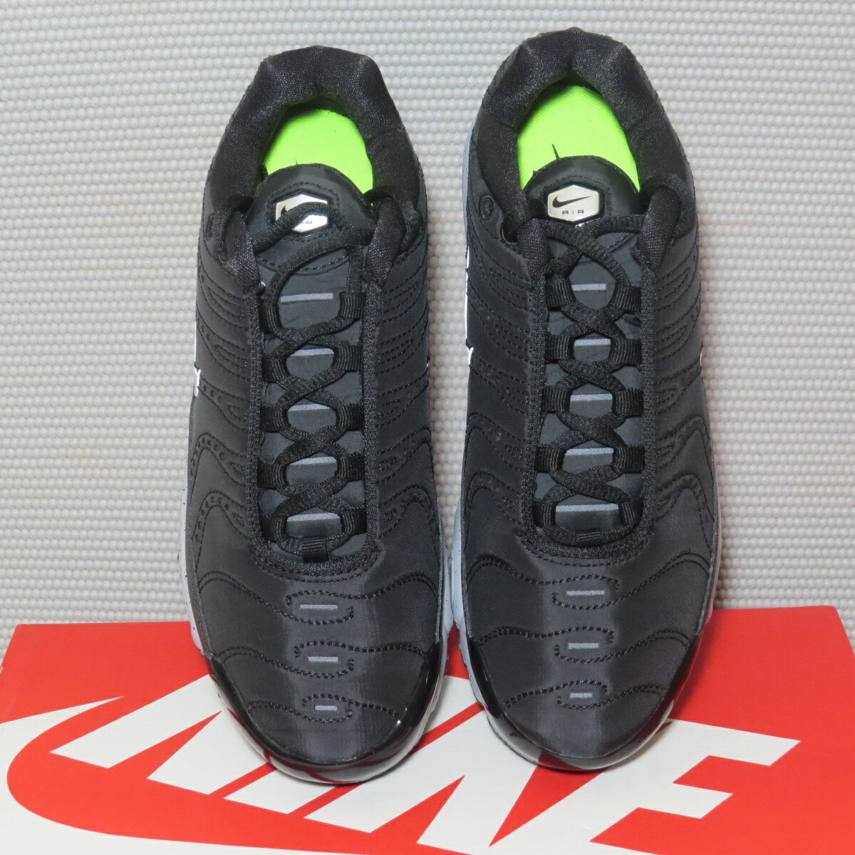 Nike Air Max Plus Premium Black Matte 815994-003 Size Mens 6 – Womens 7.5 NIB
