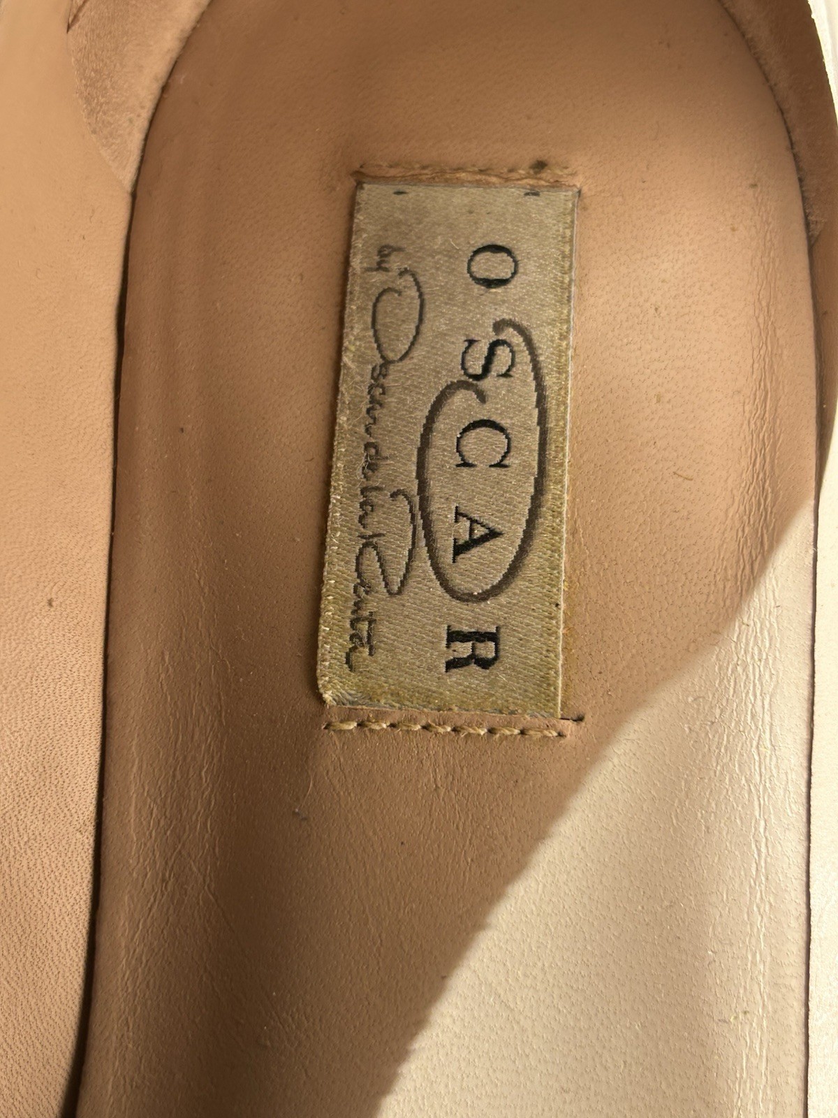 $230 Oscar by Oscar de la Renta Size 8.5 Gold Brocade Flats