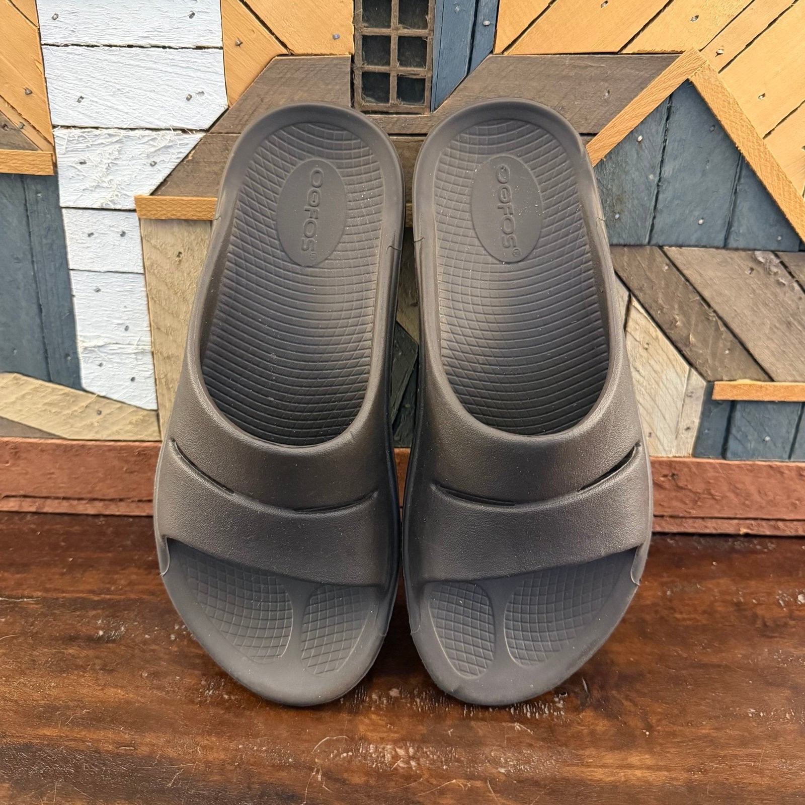 OOFOS OOahh Recovery Slide Sandals Mocha Brown Men’s 5 / Women’s 7