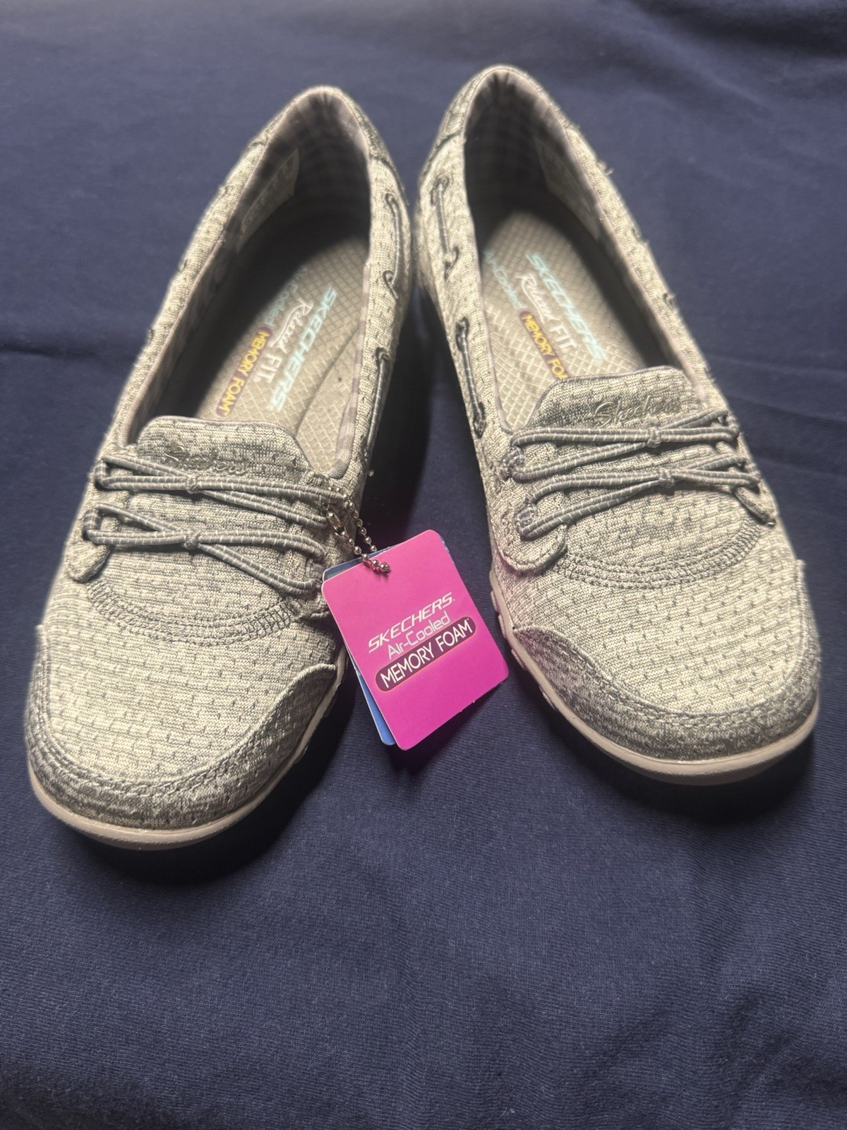 New !! Women’s Sketchers Relaxed Fit Air Cooled Memory Foam Size 6