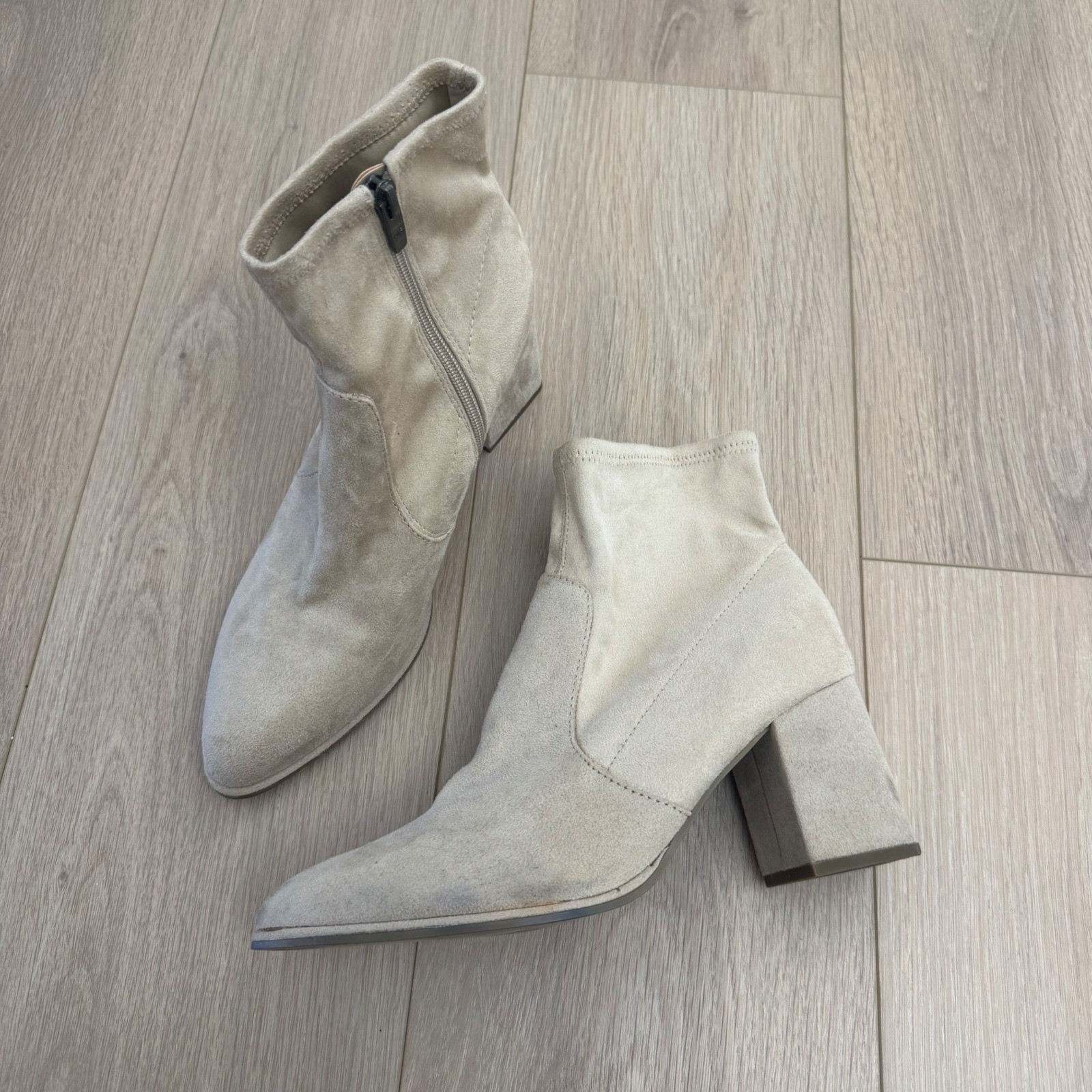 Marc Fisher Balsan Beige Suede Textile Block Heel Ankle Boots Womens 9.5M