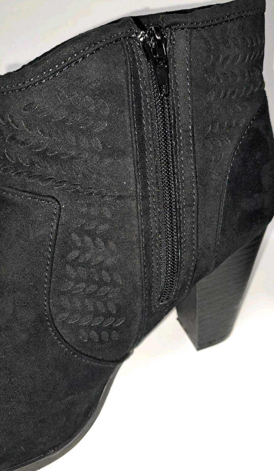 ANA- A New Approach Delno Stacked Heel Booties Closed Toe Zipper Closure Size 11