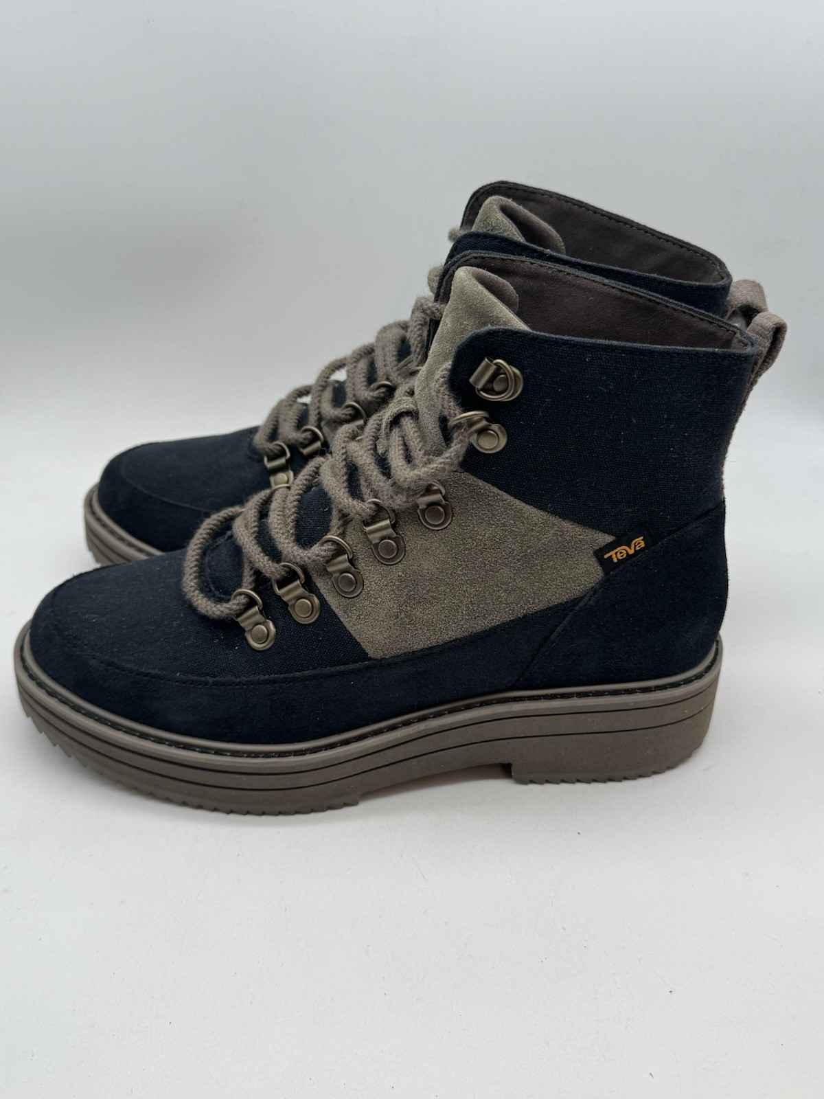 Teva Midform Patchwork Lace Up Boots Women’s US 9.5 Water Resistant NEW Canvas
