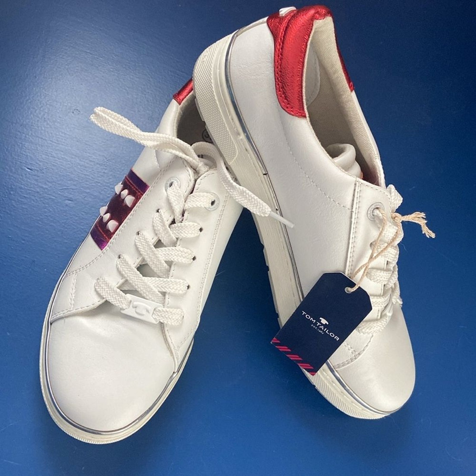 TOM TAILOR white leather tennis shoes studs metallic pink red 39 NEW