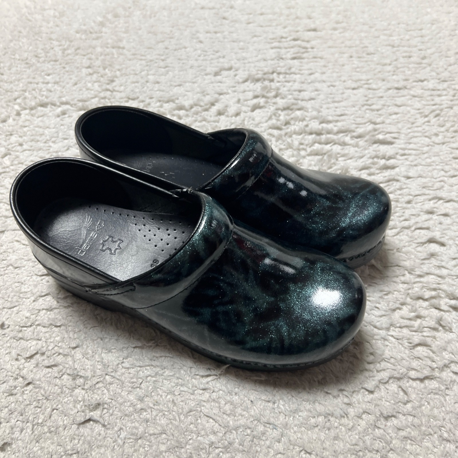 Dansko Professional Clogs Women Size 39 Green Metallic Vegan Leather Workwear
