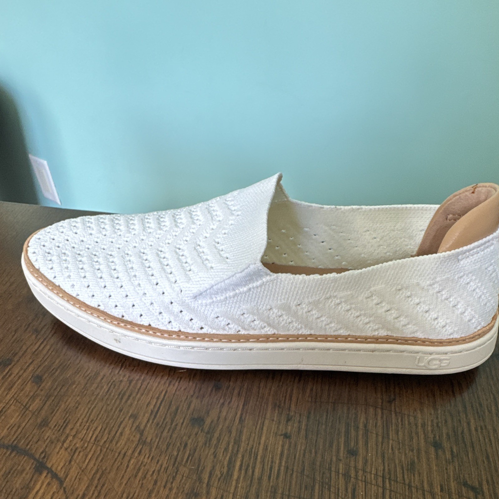 UGG Women’s Sammy 1102560 Chevron Knit Slip-On Sneakers US 7.5 EU 38.5