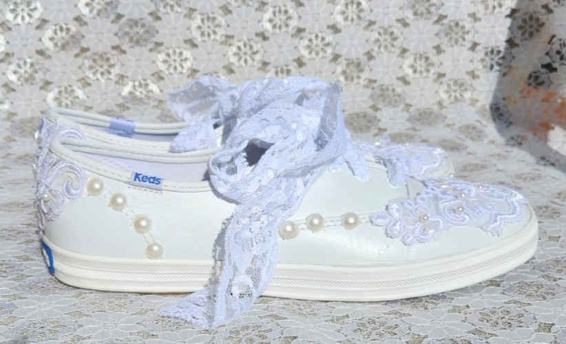 KEDS WHITE LEATHER WEDDING SNEAKERS Designed with Pearls Lace Sequins Women’s 7
