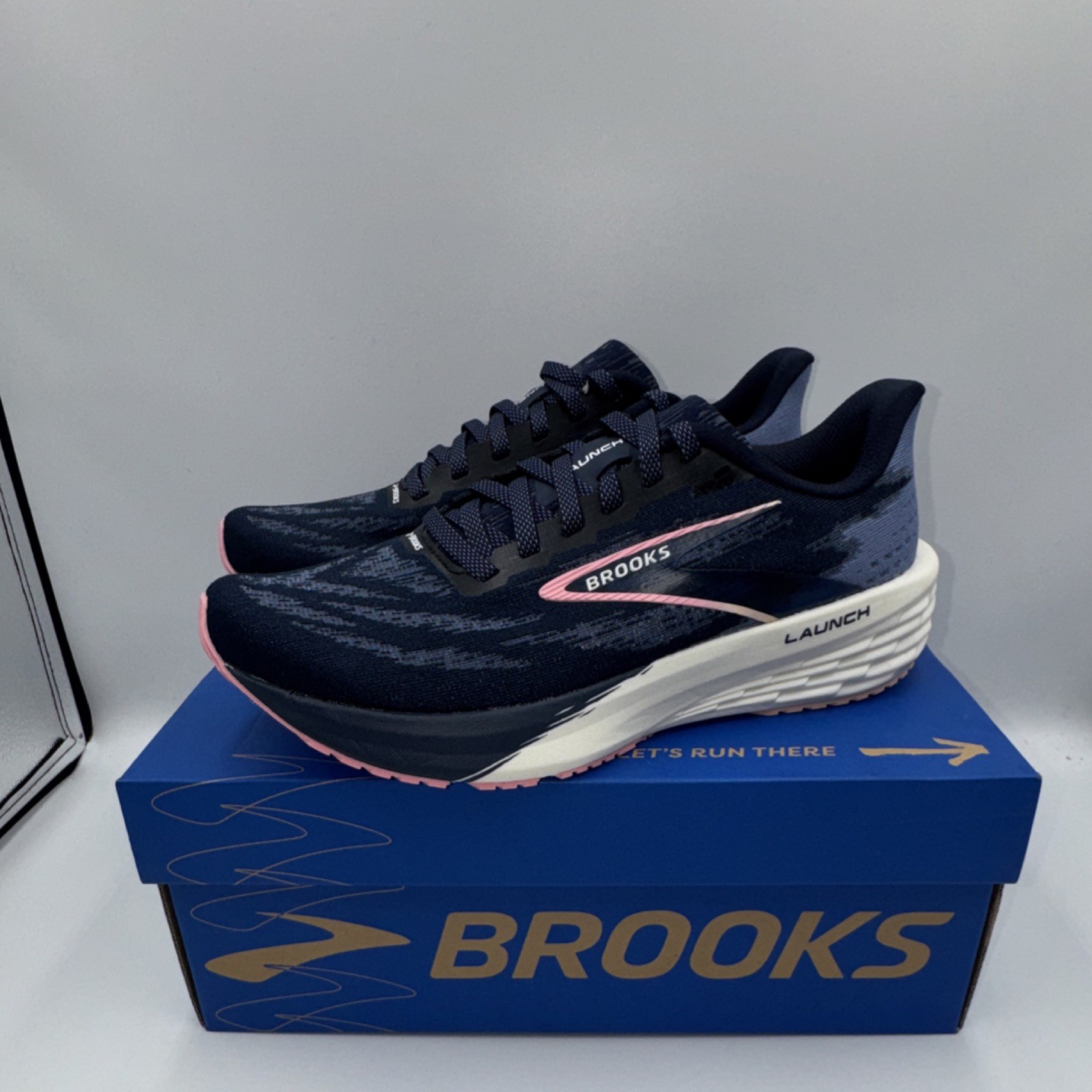 Brooks Launch 11 Peacoat Blue Peach Women’s Sneakers 120439-1B-483
