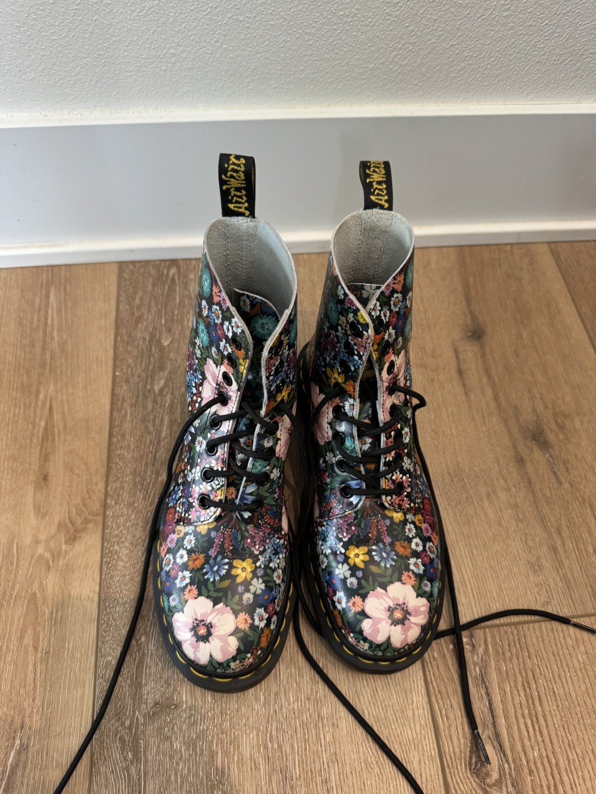 Dr Martens Wanderlust Floral 1460 WL Lace Up Combat Boots Women’s 7 Shoes RARE