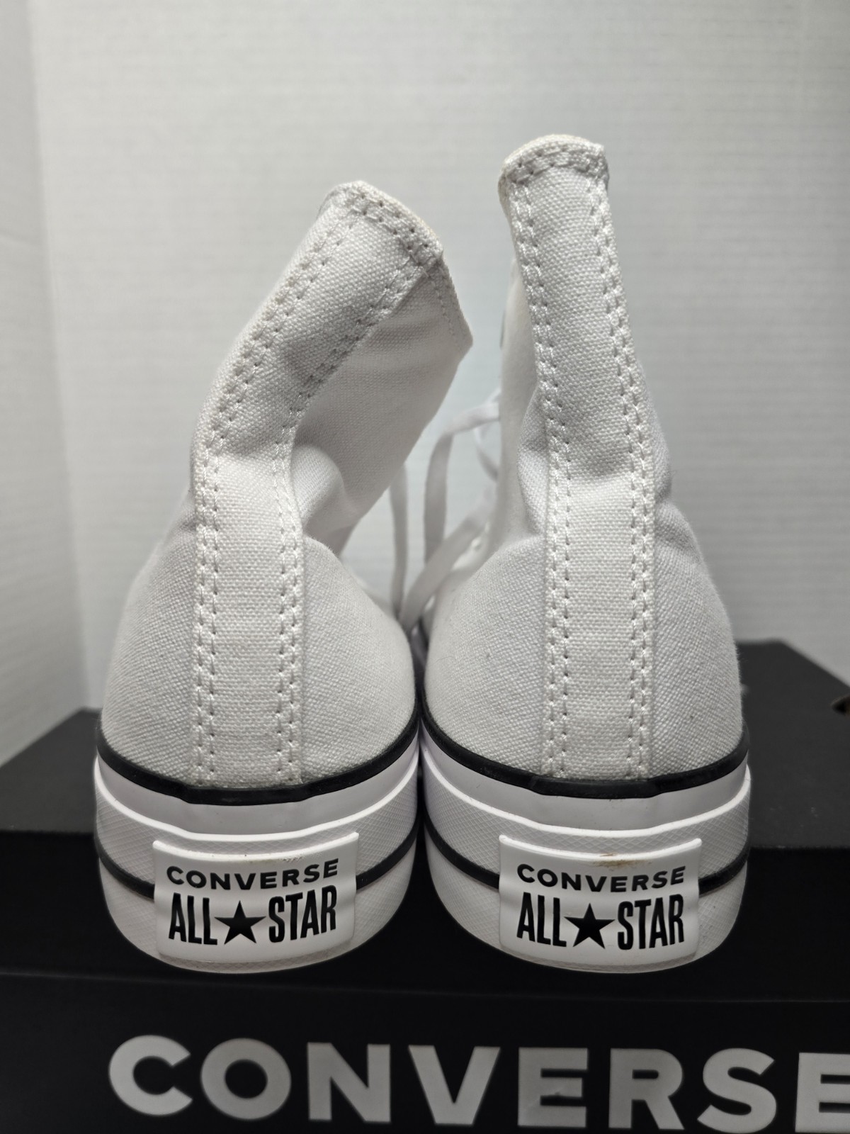 New Converse Chuck Taylor All Star Lift Hi Canvas Shoes (560846F) – White Size 9
