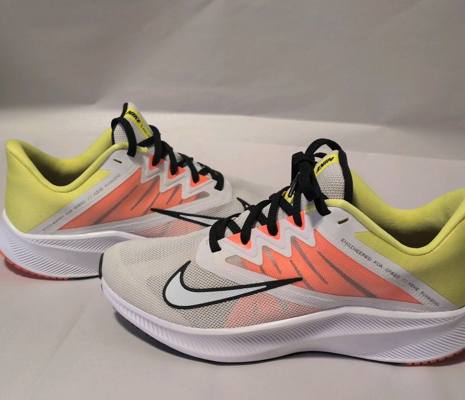 Nike Quest CD0232-107 Yellow Orange White Womens Size 9.5 Running Sneakers Shoes