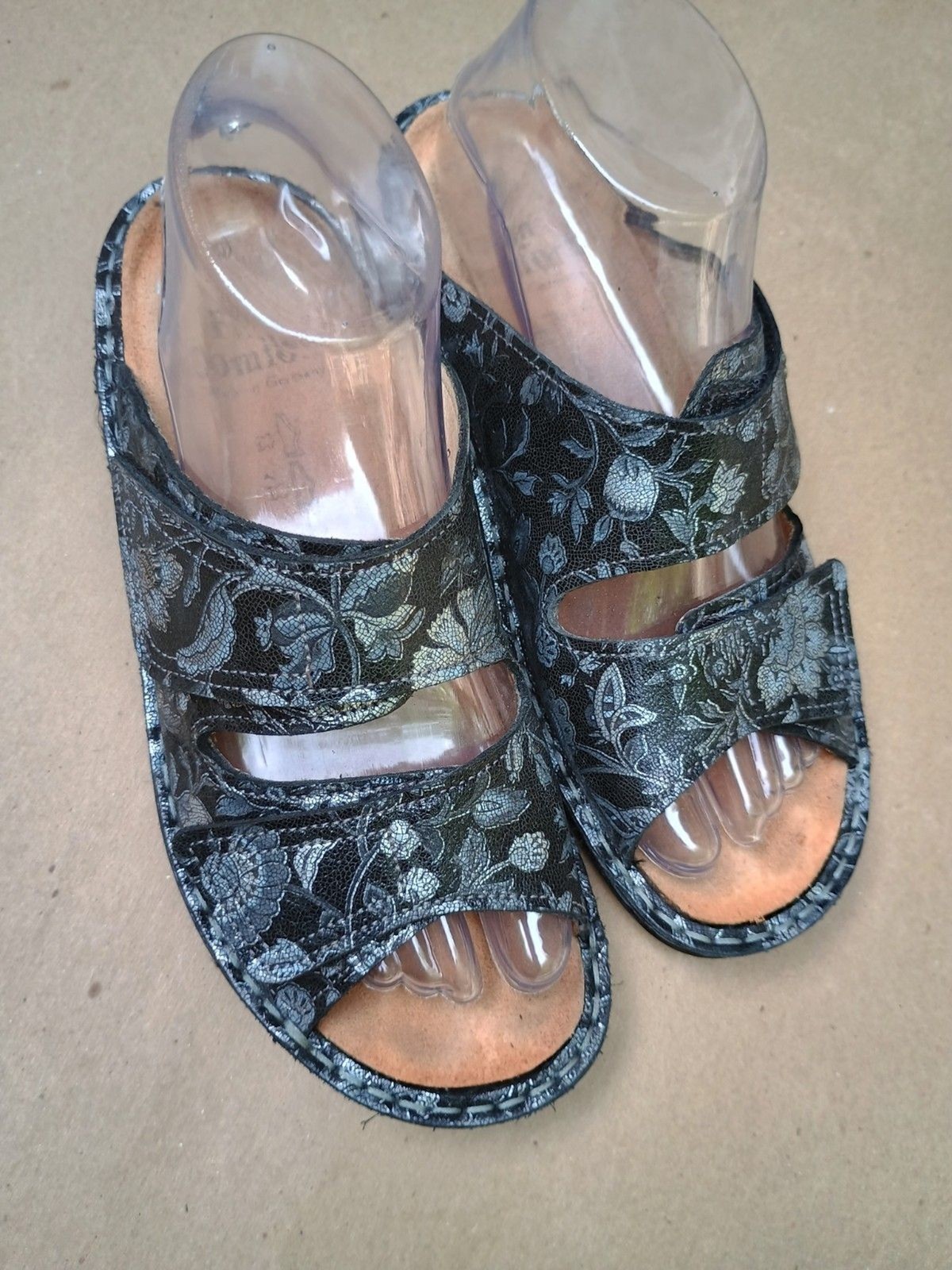 Finn Comfort Womens Sansibar Sandal – Black Gray, Size 37 Slides