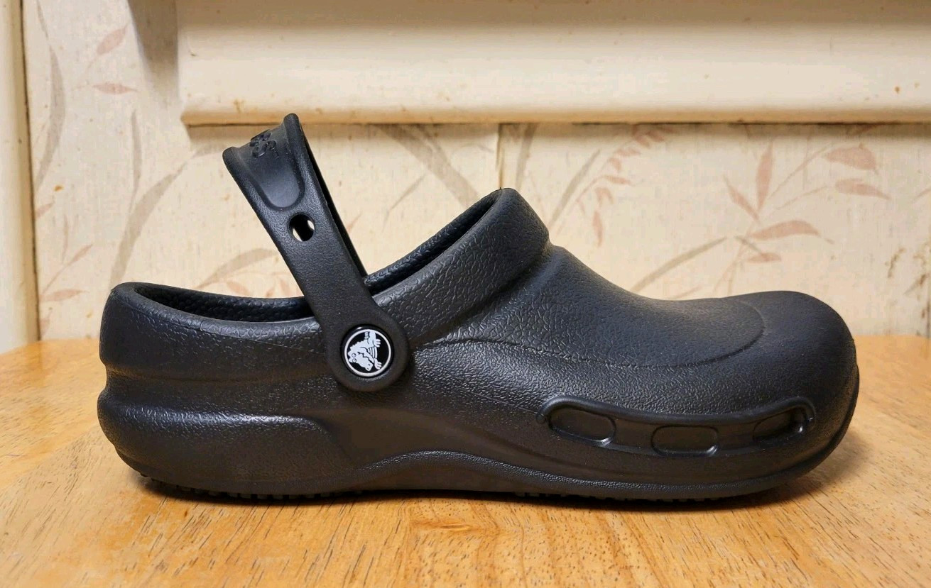 Crocs At Work Clog Waterproof Slip-On Black Shoes Men’s Size 7 Women’s Size 9
