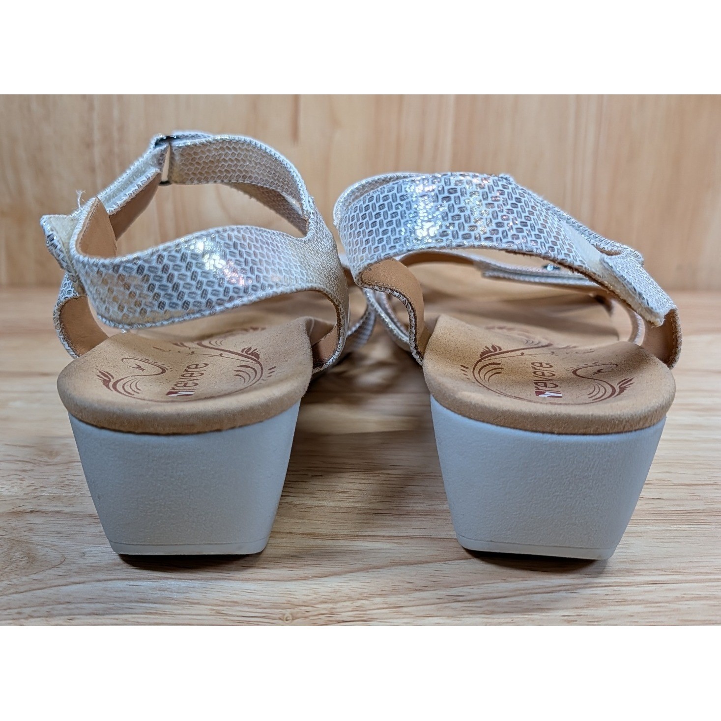 Revere Casablanca Metallic Interest Silver Wedge Sandals Womens 9M Orthotic