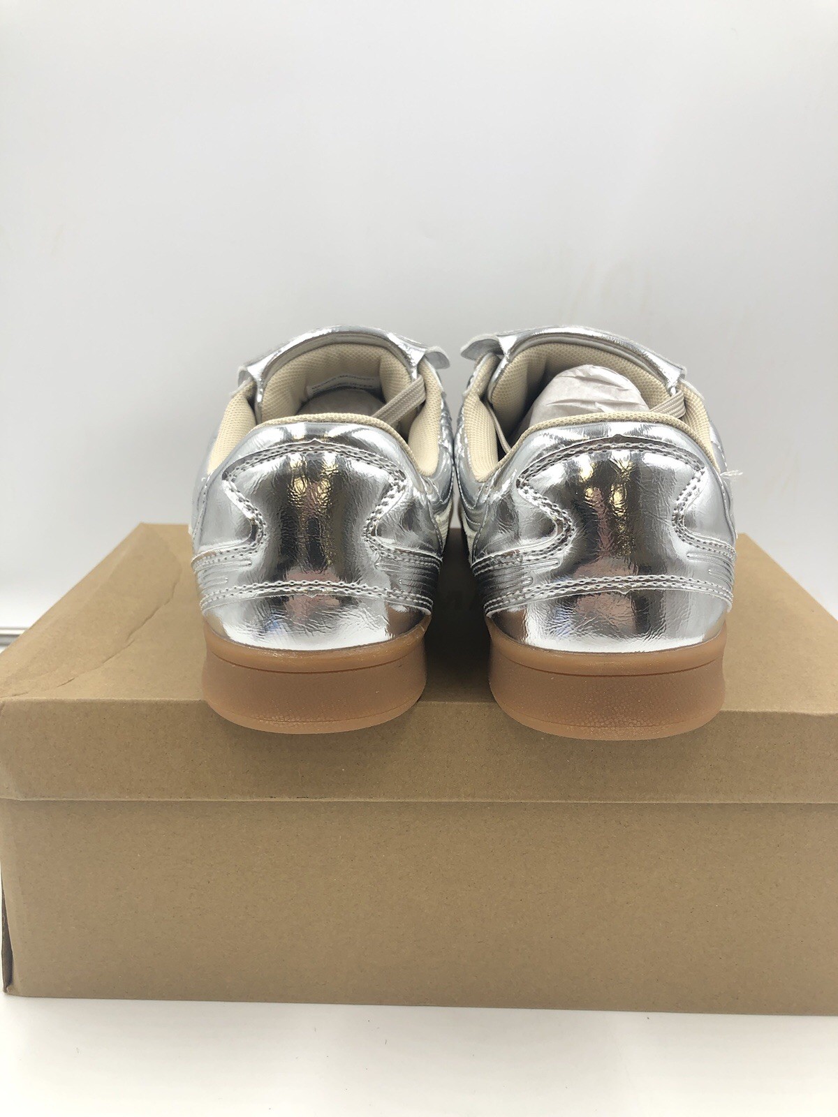 Steve Madden NYC Madrid Womens Silver Mirror Metallic Sneakers Stripes Size 10