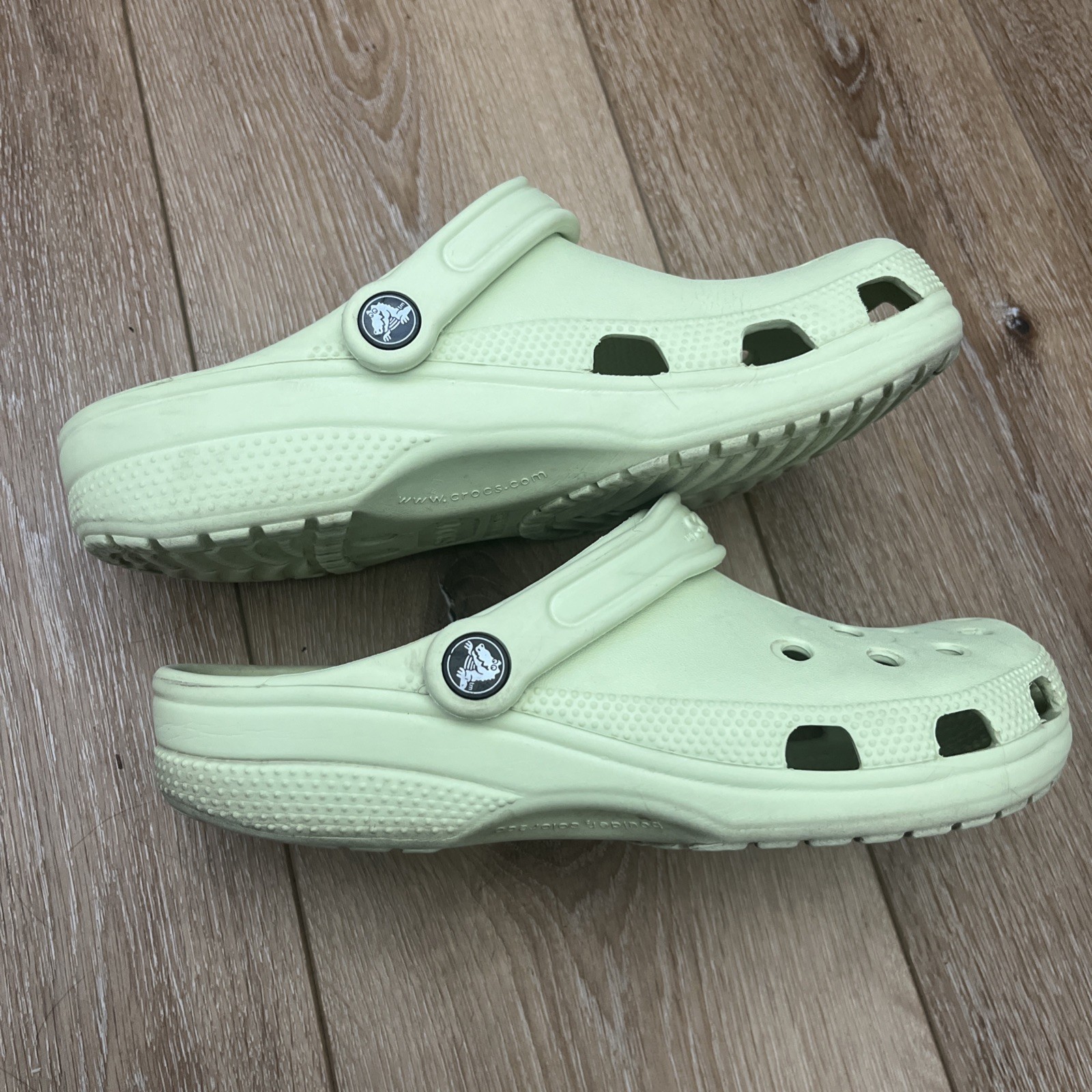 EVA foam clogs, Crocs Classic Clog, Celery/ Mint Green Size 8