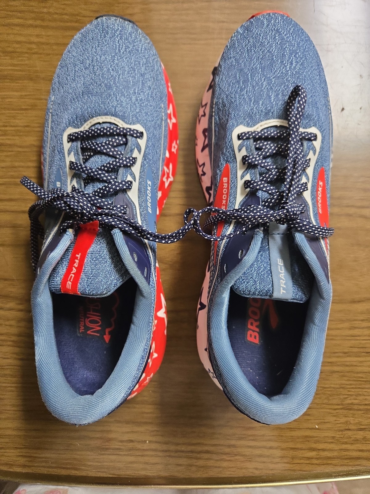 BROOKS Trace 2 USA Stars Limited Edition Running Shoes US Size 7.5 EXCELLENT!