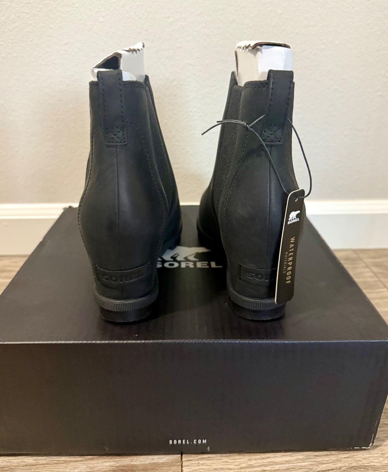 Black Sorel Joan Rhapsody Chelsea Wedge Shoe/boot Women’s Sz 8, waterproof, NWT